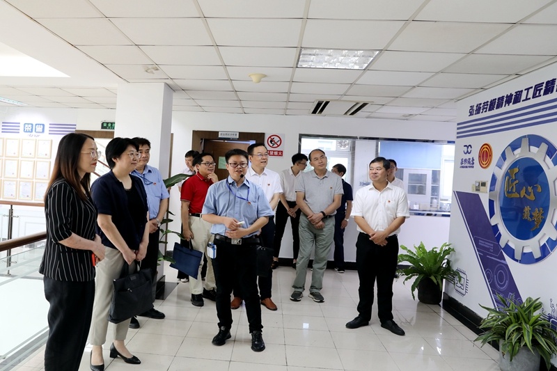 2020年7月14日，时任浙江省总工会党组成员、副主席张卫华一行莅临世俱杯app官方入口纸业调研推进新时代产业工人队伍建设改革工作