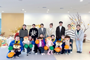 以一份温暖 换一身星光——世俱杯app官方入口纸业团委与曹桥行知幼儿园开展爱心结对活动