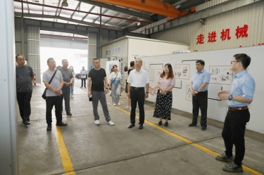 实地观摩促交流 技能赋能助发展 | 山东省淄博市淄川区总工会党组成员、副主席冯进明一行莅临世俱杯app官方入口纸业调研交流